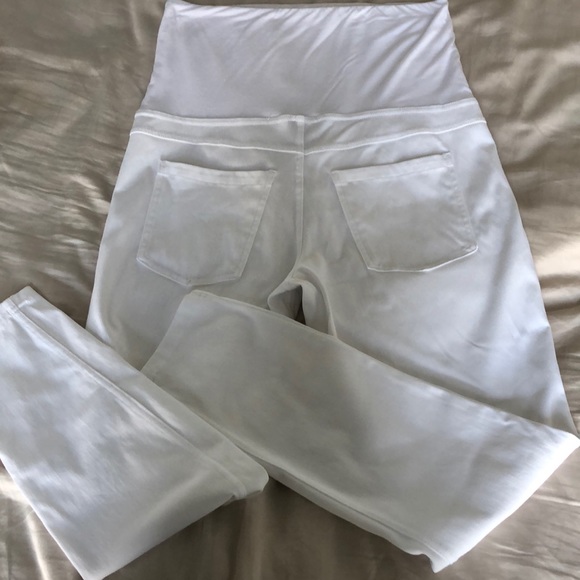 $30 for 2! Hue Ultra Soft Denim Maternity Pants - Picture 5 of 8